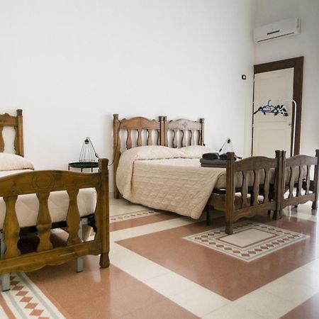 Palazzo Italia Apartments Bari Extérieur photo