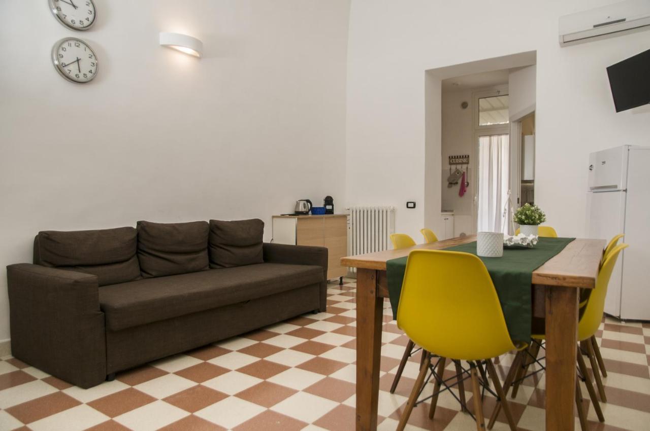 Palazzo Italia Apartments Bari Extérieur photo