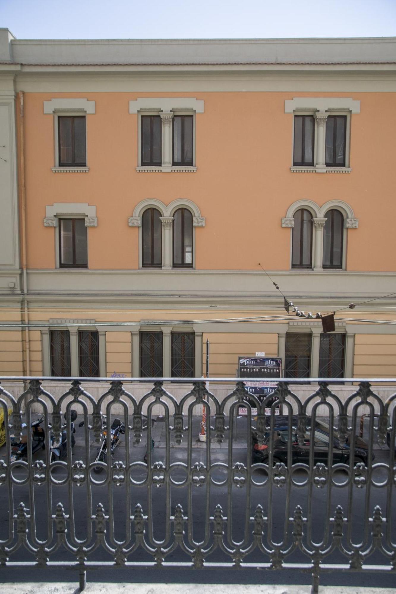 Palazzo Italia Apartments Bari Extérieur photo